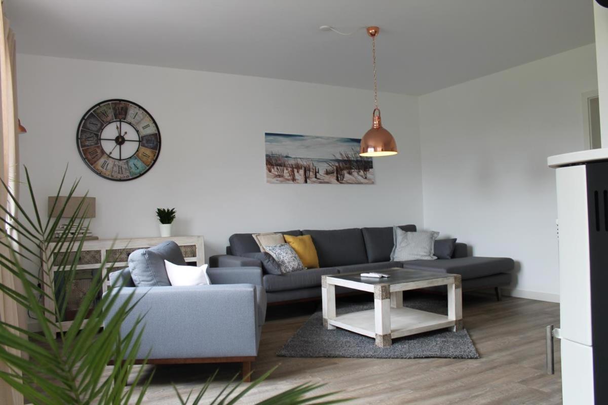 Ferienhaus Finja In บอร์น ภายนอก รูปภาพ