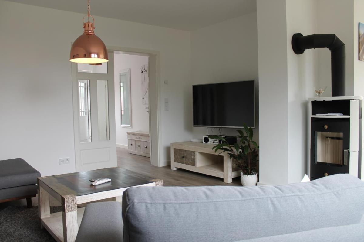 Ferienhaus Finja In บอร์น ภายนอก รูปภาพ