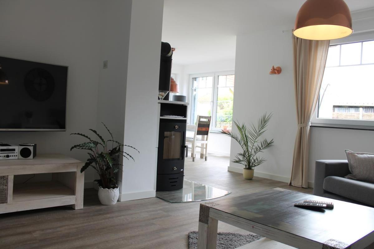 Ferienhaus Finja In บอร์น ภายนอก รูปภาพ